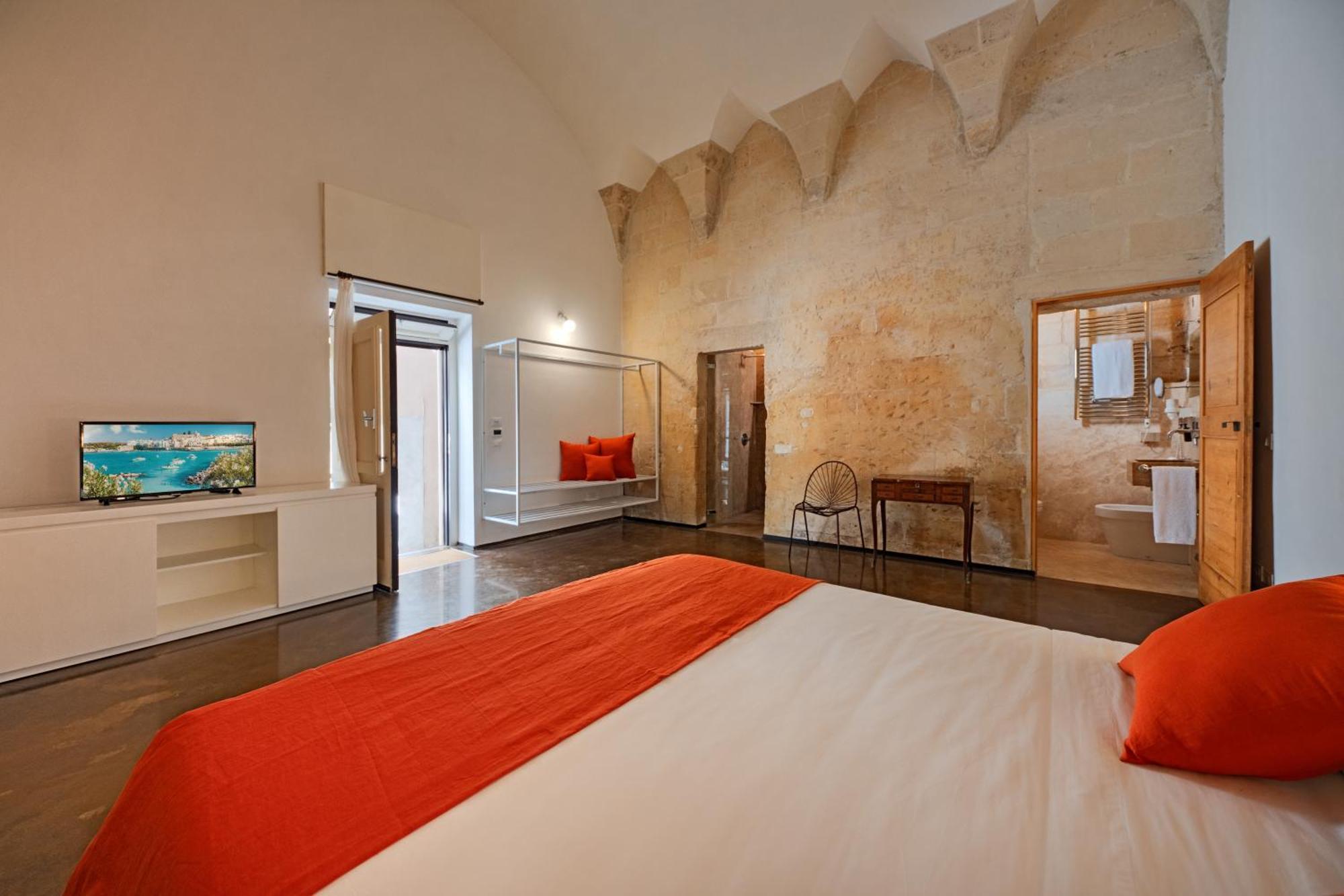 Palazzo Persone Dimora Storica Acomodação com café da manhã Lecce Exterior foto