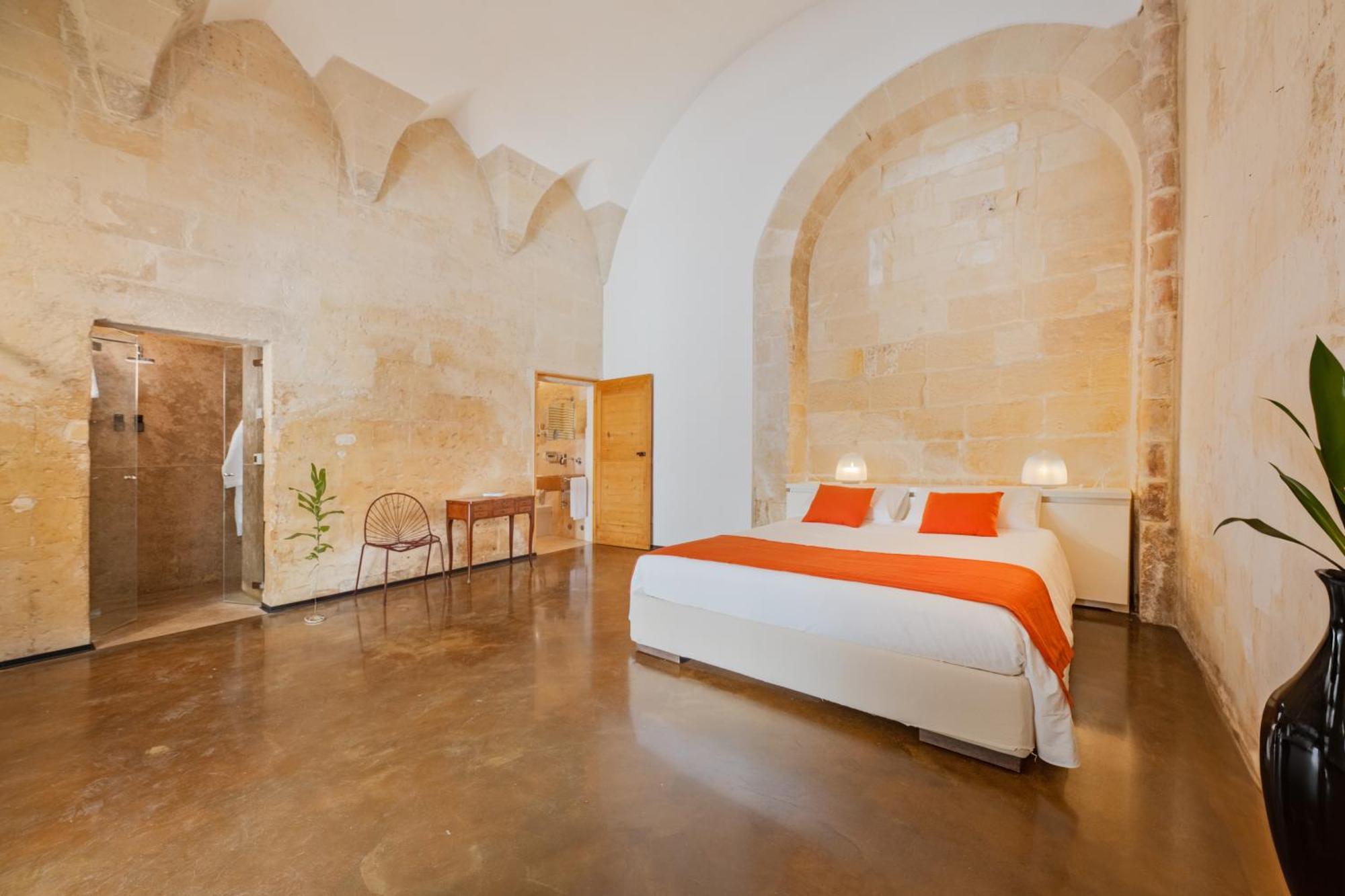 Palazzo Persone Dimora Storica Acomodação com café da manhã Lecce Exterior foto