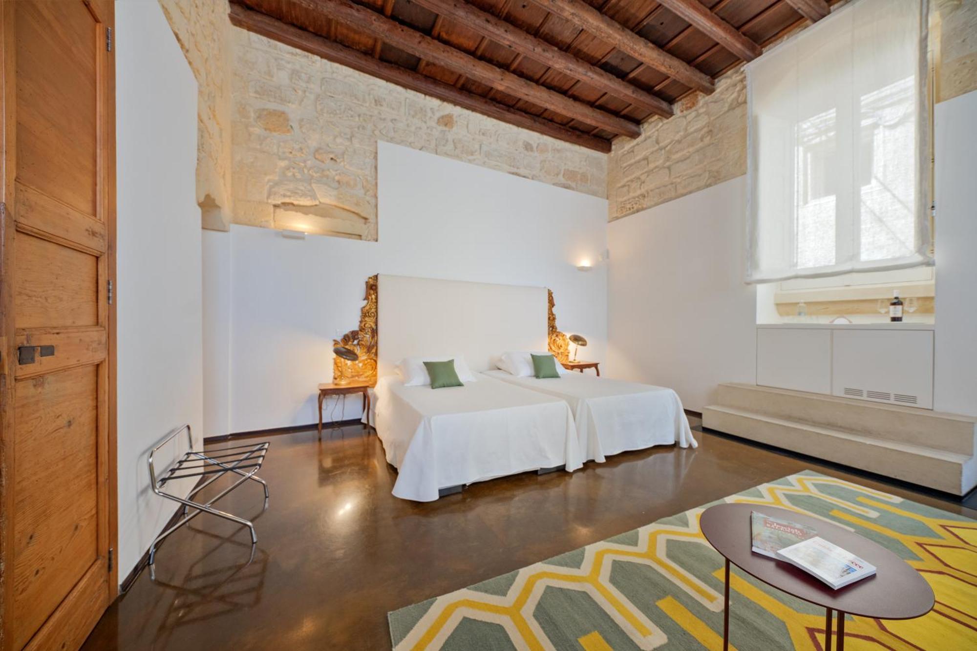 Palazzo Persone Dimora Storica Acomodação com café da manhã Lecce Exterior foto