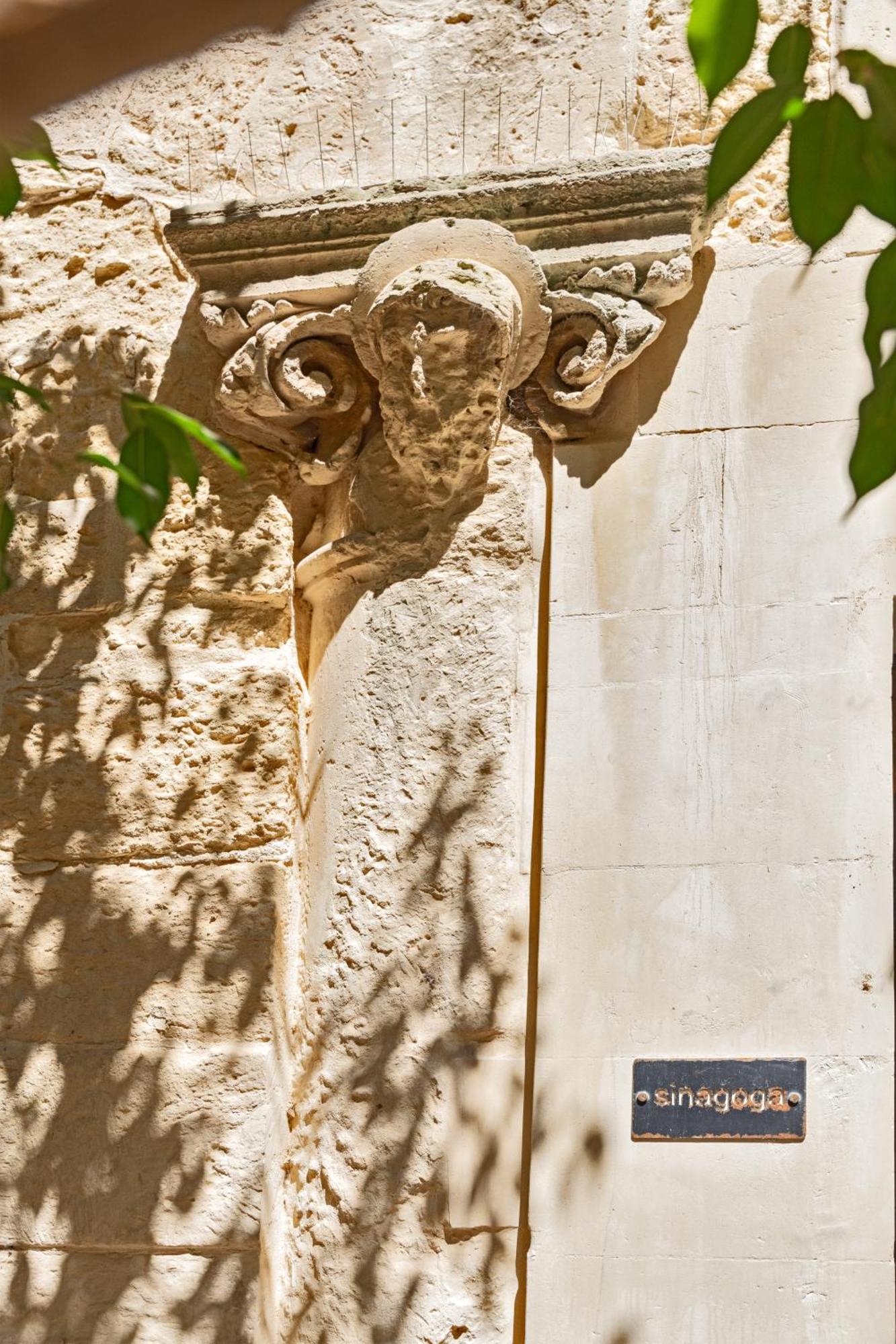 Palazzo Persone Dimora Storica Acomodação com café da manhã Lecce Exterior foto